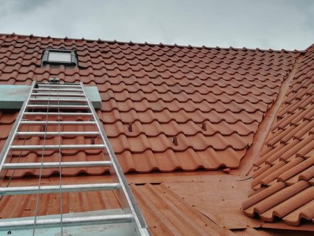 Oprava strechy školskej jedálne v Tornali